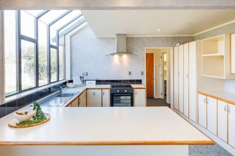 Photo of property in 107 John F Kennedy Drive, Milson, Palmerston North, 4414