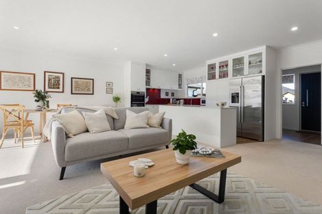Photo of property in 22 Ruge Court, Cambridge, 3434