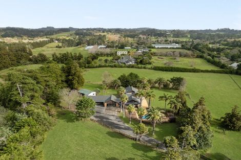 Photo of property in 116 Station Road, Kumeu, 0891