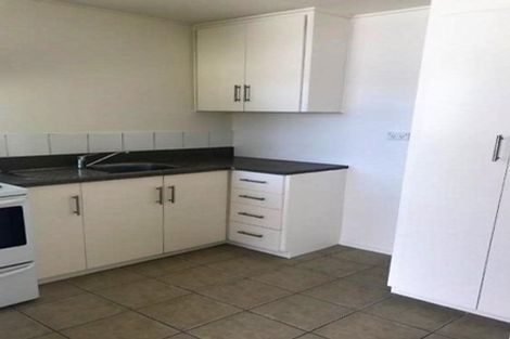 Photo of property in 2/32 Napier Road, Havelock North, 4130