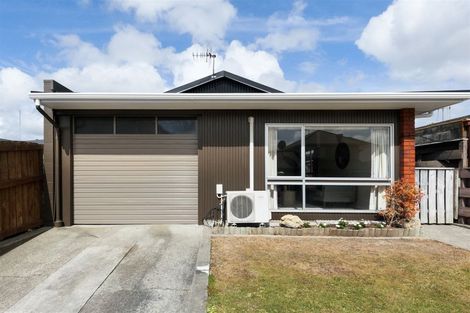 Photo of property in 2 Newhaven Place, Roslyn, Palmerston North, 4414