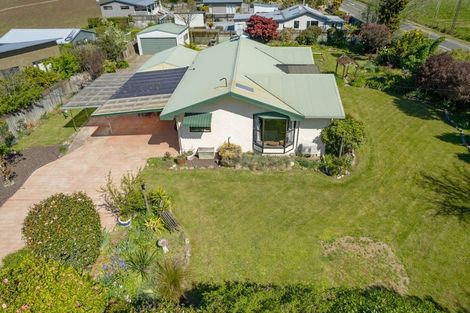 Photo of property in 2 Riwaka-kaiteriteri Road, Riwaka, Motueka, 7197