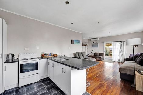 Photo of property in 18 Hunter Street, Normanby, Hawera, 4614