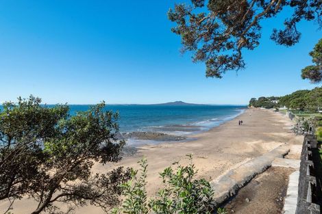 Photo of property in 19 View Road, Campbells Bay, Auckland, 0630