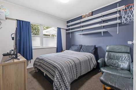 Photo of property in 17 Mack Place, Red Hill, Papakura, 2110