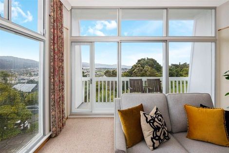 Photo of property in 28 City View Grove, Harbour View, Lower Hutt, 5010