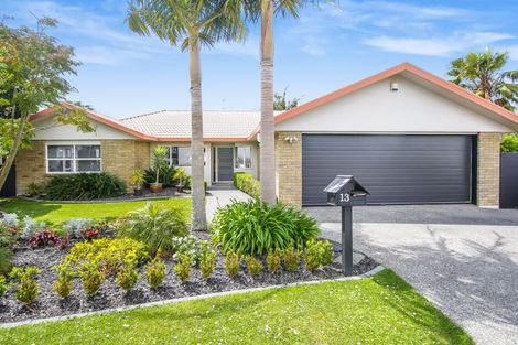 Photo of property in 13 Bridgehead Cove, West Harbour, Auckland, 0618