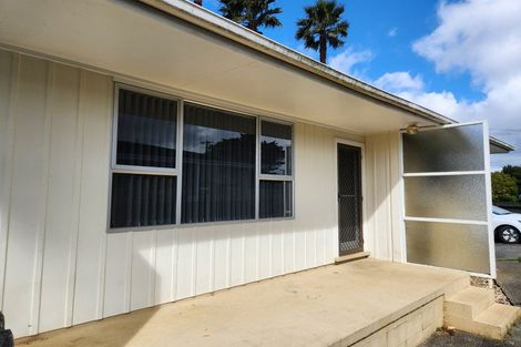 Photo of property in 1/191 Don Buck Road, Massey, Auckland, 0614