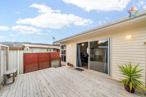 Photo of property in 303 Wellington Road, Wainuiomata, Lower Hutt, 5014