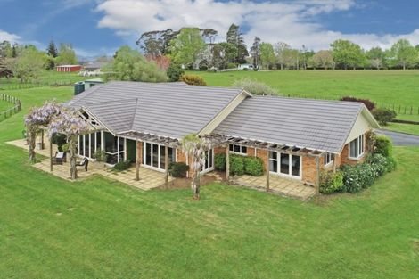 Photo of property in 33 Walters Road, Karaka, Papakura, 2580