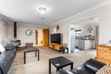 Photo of property in 8 Cambridge Street, Pahiatua, 4910