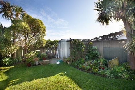 Photo of property in 1 Glendavar Street, Berhampore, Wellington, 6023