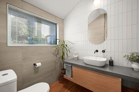Photo of property in 2 Minchin Crescent, St Andrews, Hamilton, 3200