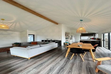 Photo of property in 2/383 Bucklands Road, Bucklands Beach, Auckland, 2012