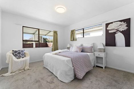 Photo of property in 34 Farwood Drive, Henderson, Auckland, 0612