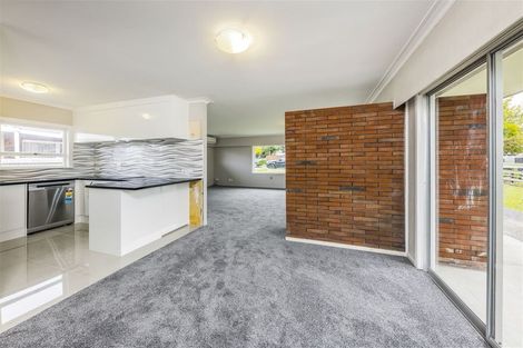 Photo of property in 14 Kayes Road, Pukekohe, 2120