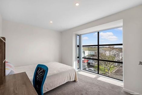 Photo of property in 24 Stephen Avenue, Henderson, Auckland, 0610
