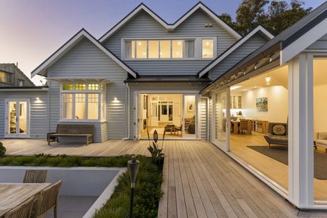 Photo of property in 21 Norwood Road, Bayswater, Auckland, 0622