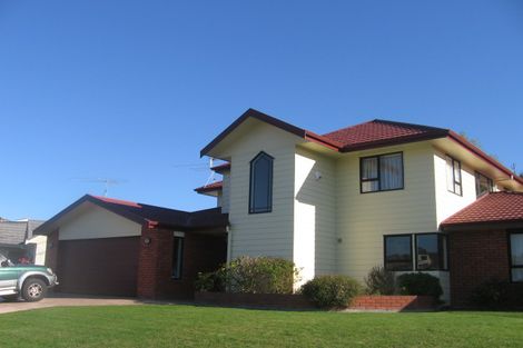 Photo of property in 14 Bowman Place, Whitby, Porirua, 5024