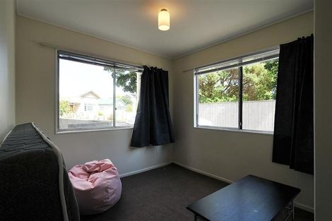Photo of property in 71a Randwick Crescent, Moera, Lower Hutt, 5010