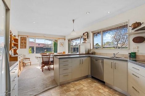 Photo of property in 31f Wilsons Road, Saint Martins, Christchurch, 8022