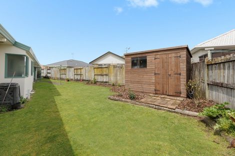 Photo of property in 4 Burnt Oak Drive, Pyes Pa, Tauranga, 3112