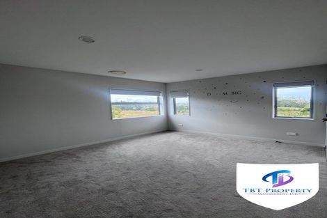 Photo of property in 14 Irongate Avenue, Ranui, Auckland, 0612