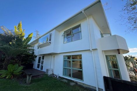 Photo of property in 15 Hague Place, Birkenhead, Auckland, 0626