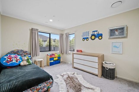 Photo of property in 20 Ina Ville Drive, Pukekohe, 2120