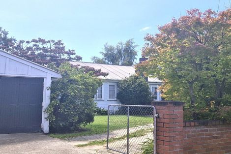 Photo of property in 15 Harker Street, Waipawa, 4210