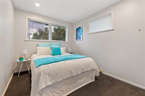 Photo of property in 2/102 Mcleod Road, Te Atatu South, Auckland, 0610