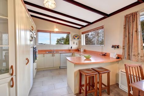 Photo of property in 8 Estuary Crescent, Fairfield, Dunedin, 9018