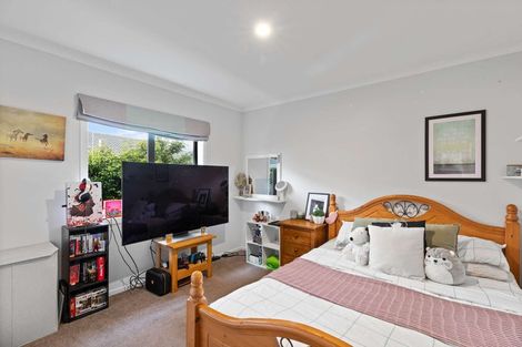 Photo of property in 5 Riverside Drive, Waiuku, 2123