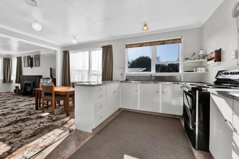 Photo of property in 9 Kowhai Street, Strandon, New Plymouth, 4312