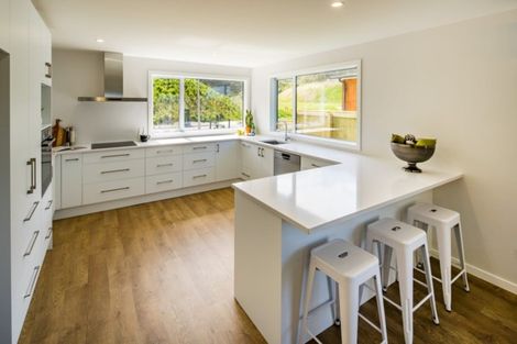 Photo of property in 92 Silverstream Road, Crofton Downs, Wellington, 6035