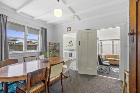 Photo of property in 10 Tukapa Street, Westown, New Plymouth, 4310