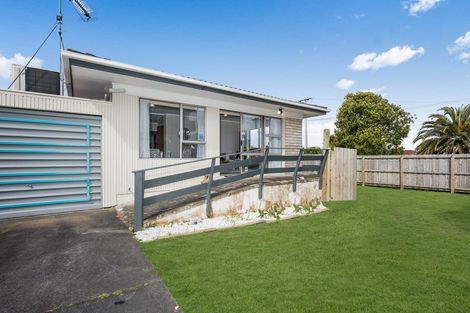 Photo of property in 1/24 Alfriston Road, Manurewa East, Auckland, 2102