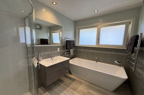 Photo of property in 14 Glenavon Place, Ilam, Christchurch, 8041