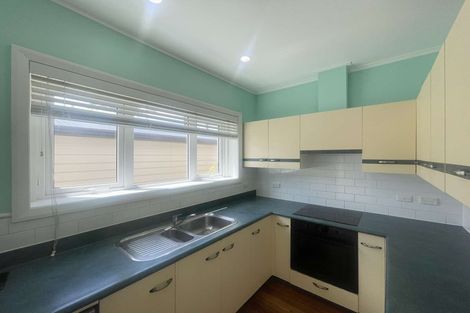 Photo of property in 25 Queensway, Three Kings, Auckland, 1024