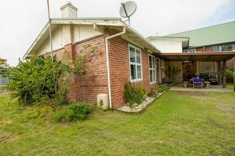 Photo of property in 20 Pukeko Place, Westshore, Napier, 4110