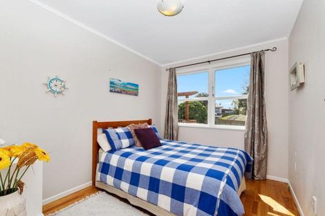 Photo of property in 14 Justin Place, Te Atatu Peninsula, Auckland, 0610