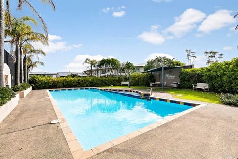 Photo of property in 1/2 Armoy Drive, East Tamaki, Auckland, 2016