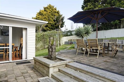 Photo of property in 18 Whittle Place, New Windsor, Auckland, 0600