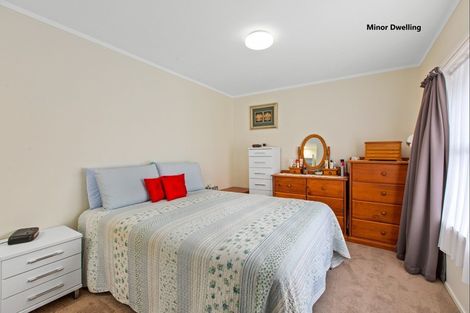 Photo of property in 20 Edgewater Grove, Orewa, 0931