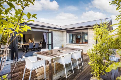 Photo of property in 26 Serenity Crescent, Kelvin Grove, Palmerston North, 4414