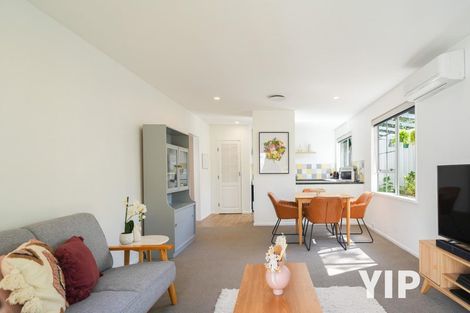 Photo of property in 2/38 Salford Street, Newlands, Wellington, 6037