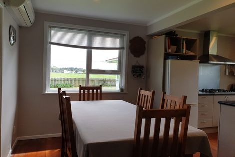 Photo of property in 352 Main Road, Tawa, Wellington, 5028