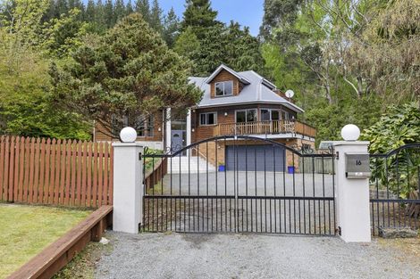 Photo of property in 16 Mccarthy Grove, Clouston Park, Upper Hutt, 5018