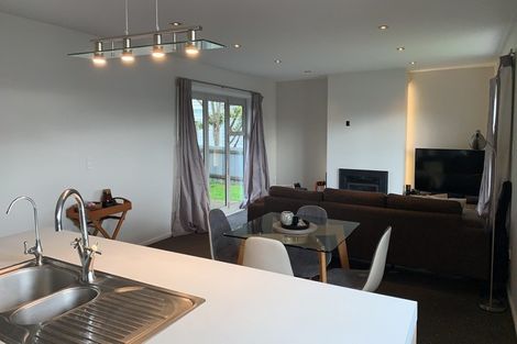 Photo of property in 2a Roscoe Street, Saint Martins, Christchurch, 8022