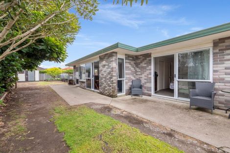 Photo of property in 33 Aldermen Avenue, Papamoa Beach, Papamoa, 3118